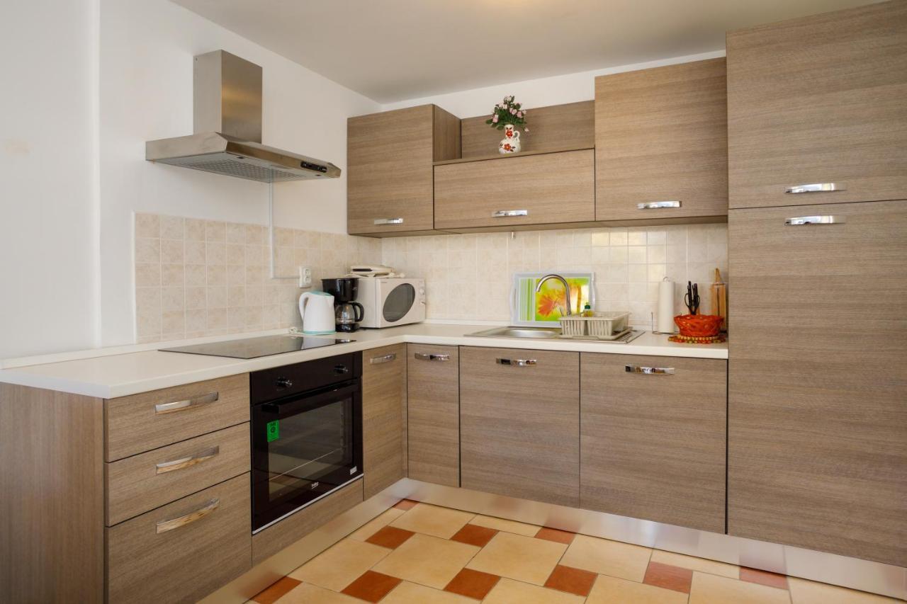 קרק Apartmani Bakran מראה חיצוני תמונה
