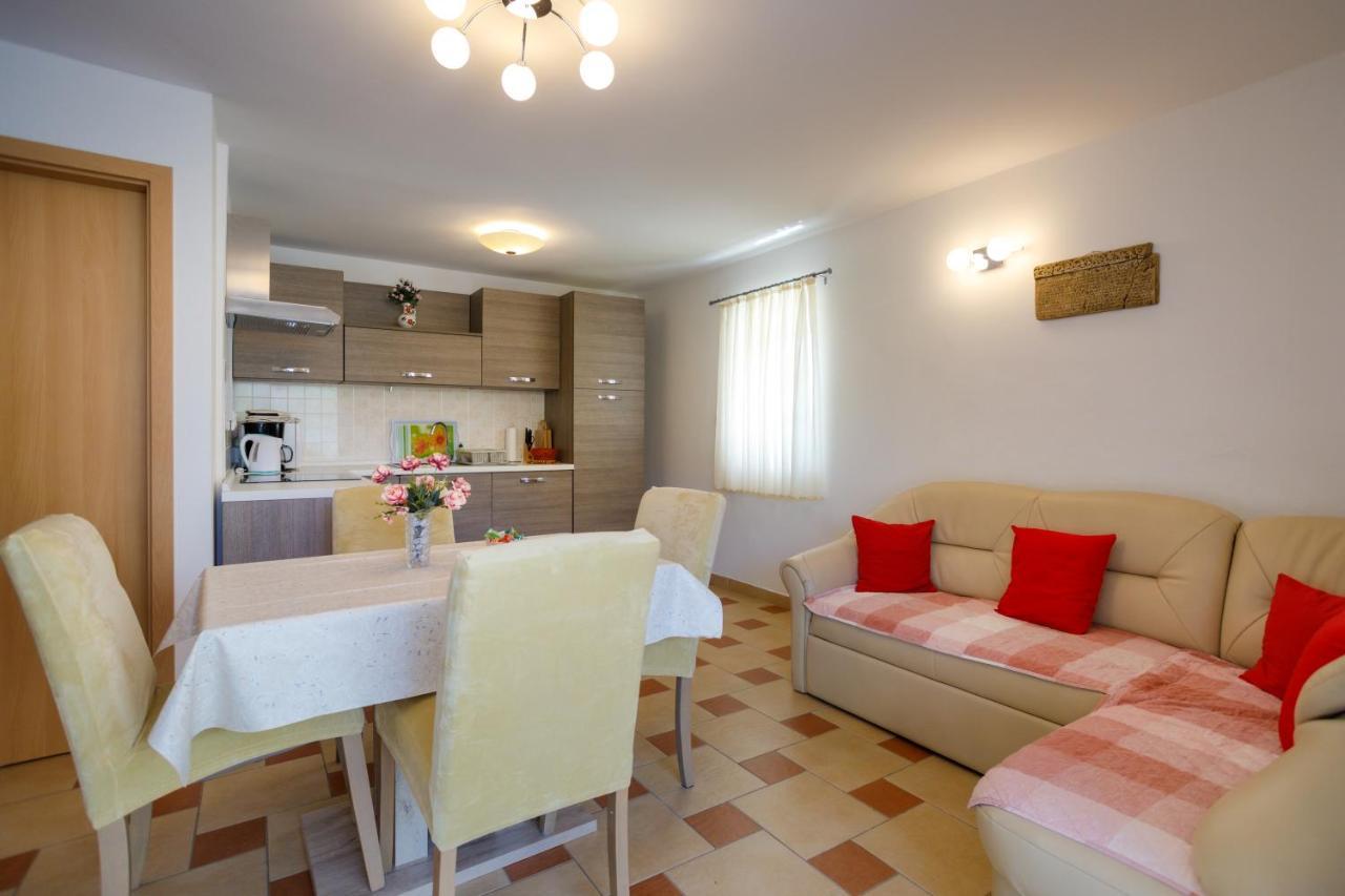 קרק Apartmani Bakran מראה חיצוני תמונה
